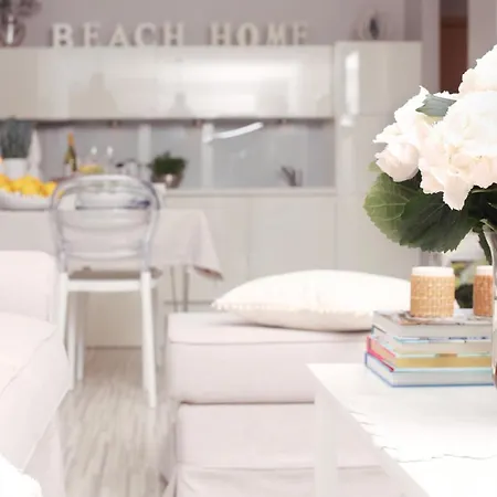 Bialy Z Tarasem W Playa Baltis