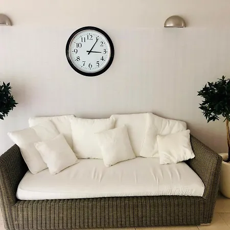 Bialy Z Tarasem W Playa Baltis Apartment Miedzyzdroje