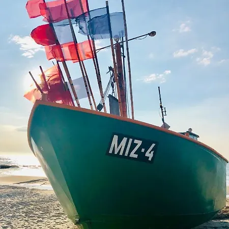 Bialy Z Tarasem W Playa Baltis Miedzyzdroje