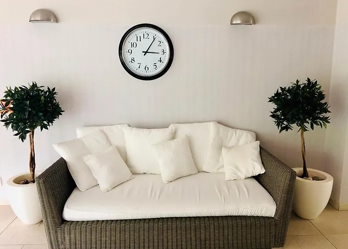 Bialy Z Tarasem W Playa Baltis Apartment Misdroy