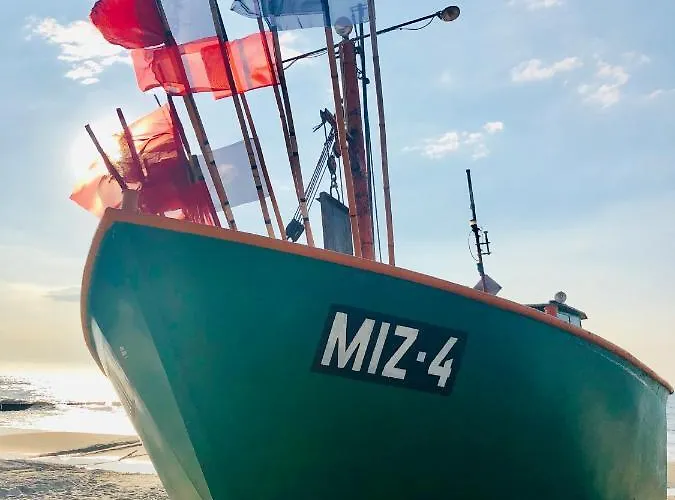 Bialy Z Tarasem W Playa Baltis Międzyzdroje